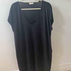 Aritzia dress - size small in black